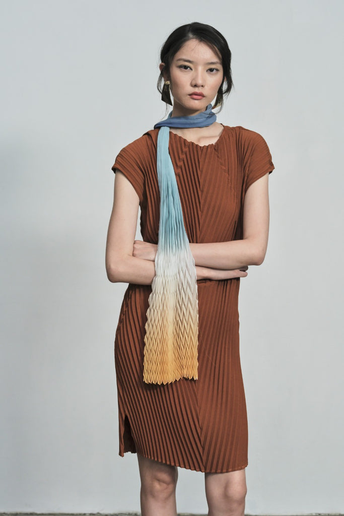 BEA GRADIENT SCARF