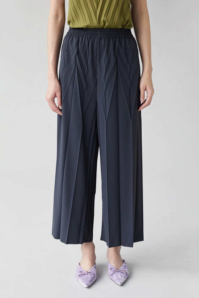 PLEATED WAVE TROUSERS